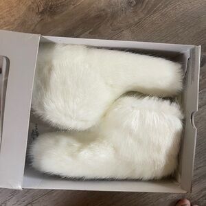 Uggs Plush White Faux Fur Boot Slippers new  5 or 36